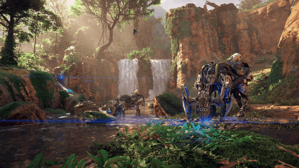 Panorama avec une cascade et des animaux mécaniques